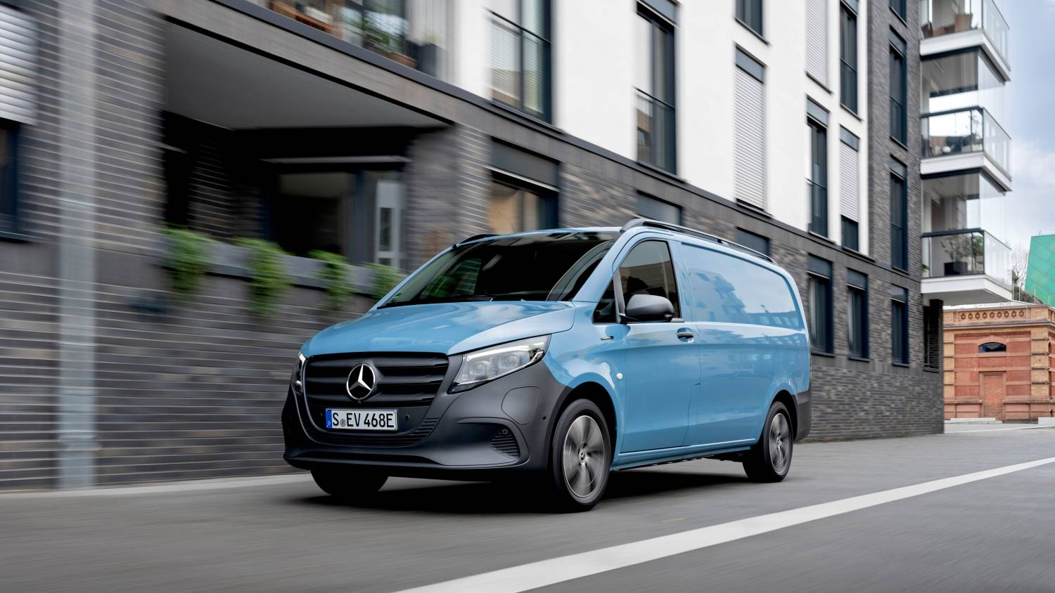 More premium for business the new Mercedes Benz midsize and large vans Ticari Araclar Dunyas