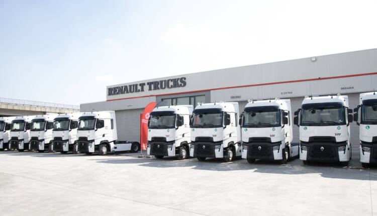 1710240403_Renault_Trucks_Nusaybin_Kayar___Kamuran_Kayar_Teslimat_3