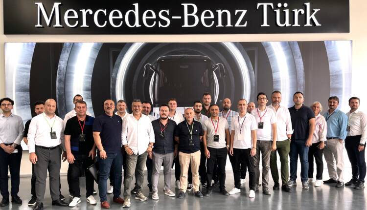1726132102_Mercedes_Benz_T__rk__Verdi__i_E__itimler_ile_Hem_M____teri_Memnuniyetine_Hem_de_Bayi___al____anlar__n__n_Geli__imine_Yat__r__m_Yapmaya_Devam_Ediyor_1