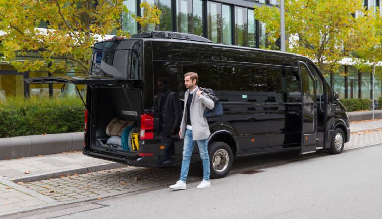 1743753511_p_bus_eot_tge_coach_03a_2