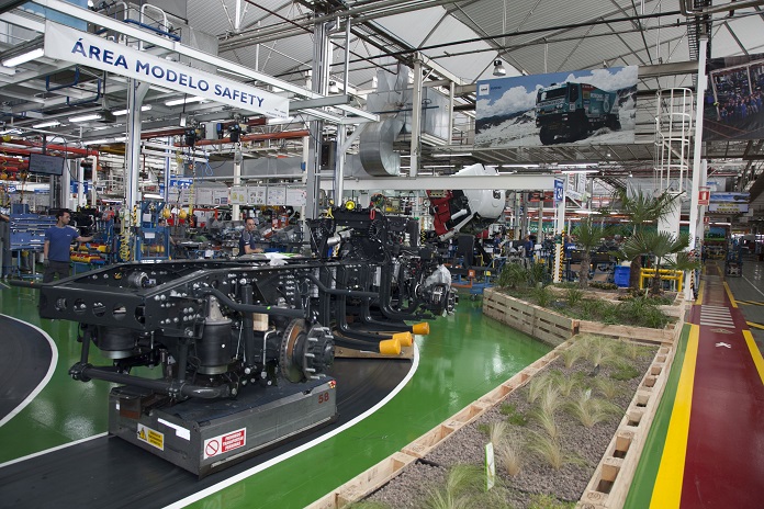 Inside the Iveco plant in Madrid – CNH Industrial