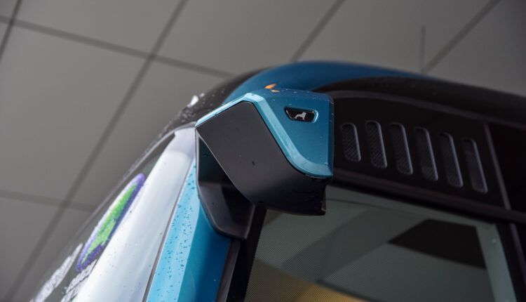 1637846518_p_bus_eod_lionscoach_coty_04_2