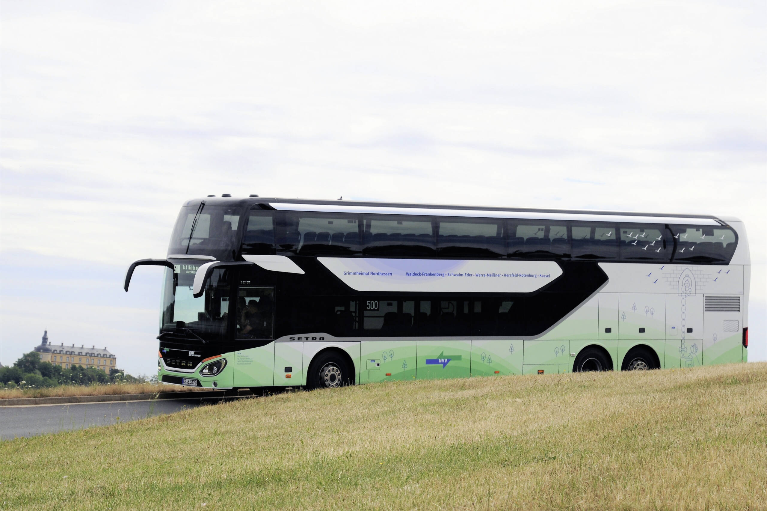 Bad Wildunger Kraftwagenverkehrs- und Wasserversorgungsgesellschaft (BKW) mbH has added five new Setra double-decker buses to its fleet. The S 531 DT will be used on behalf of the North Hessian Transport Association (NVV) on the 50-kilometer long bus route 500 from Bad Wildungen to Kassel.