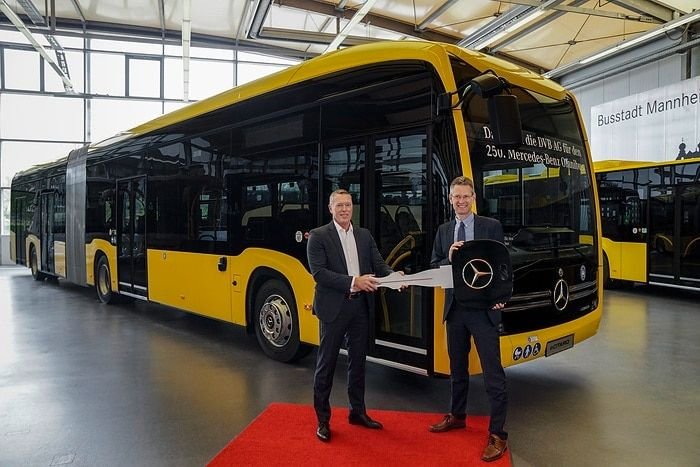 Electrifying Dresden: Transport companies in the state capital are switching to electric on the 68 bus route with Mercedes-Benz eCitaro