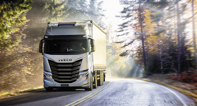 Peace of mind on the road with IVECO TOPCARE, the first premium assistance service for the drivers ​powered by connectivity in the freight industry