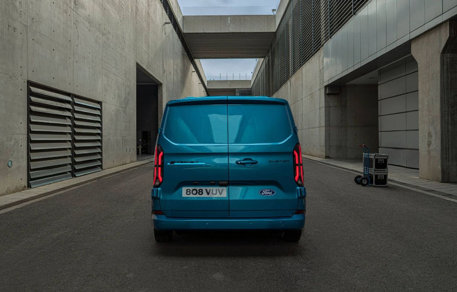 Ford Yeni Tam Elektrikli E-Transit Custom'u Kocaeli Fabrikalarında Üretecek!