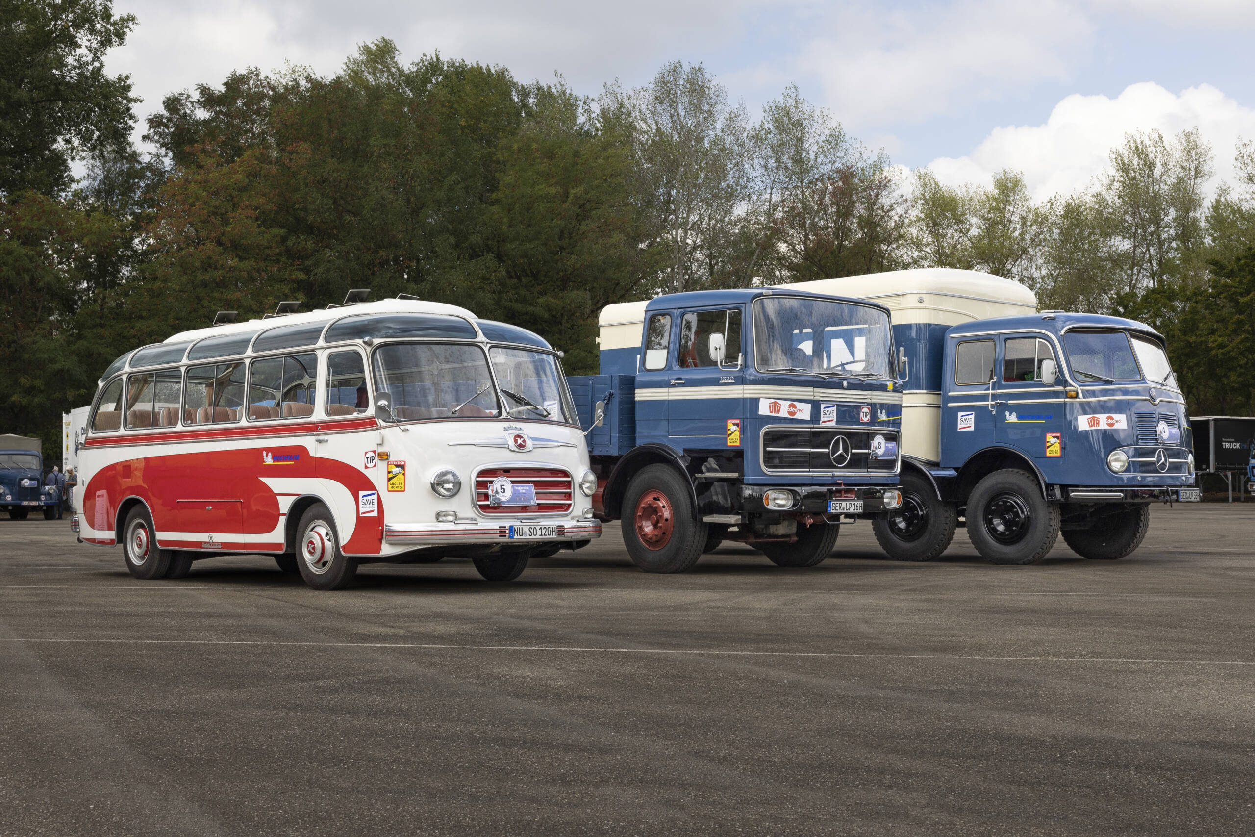the 19th tour of Germany for vintage commercial vehicles starts out at the Mercedes-Benz plant in Wörth