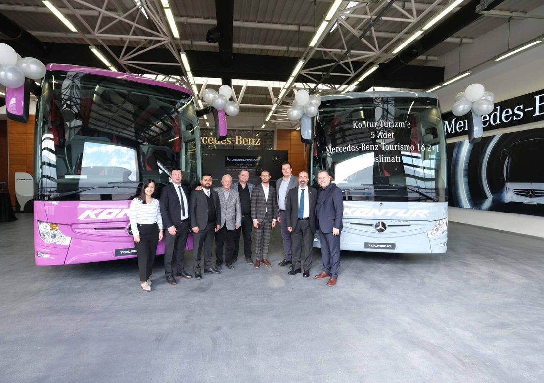 Kontur Turizm, Mercedes-Benz Türk’ten 5 adet Mercedes-Benz Tourismo 16 2+1’i teslim aldı