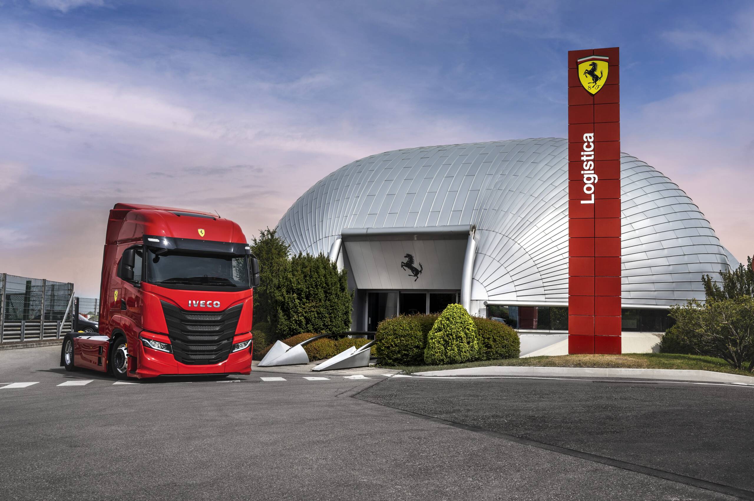 Ferrari, Formula 1 araçlarını dünya şampiyonası yarış pistlerine IVECO S-Way ile taşıyacak