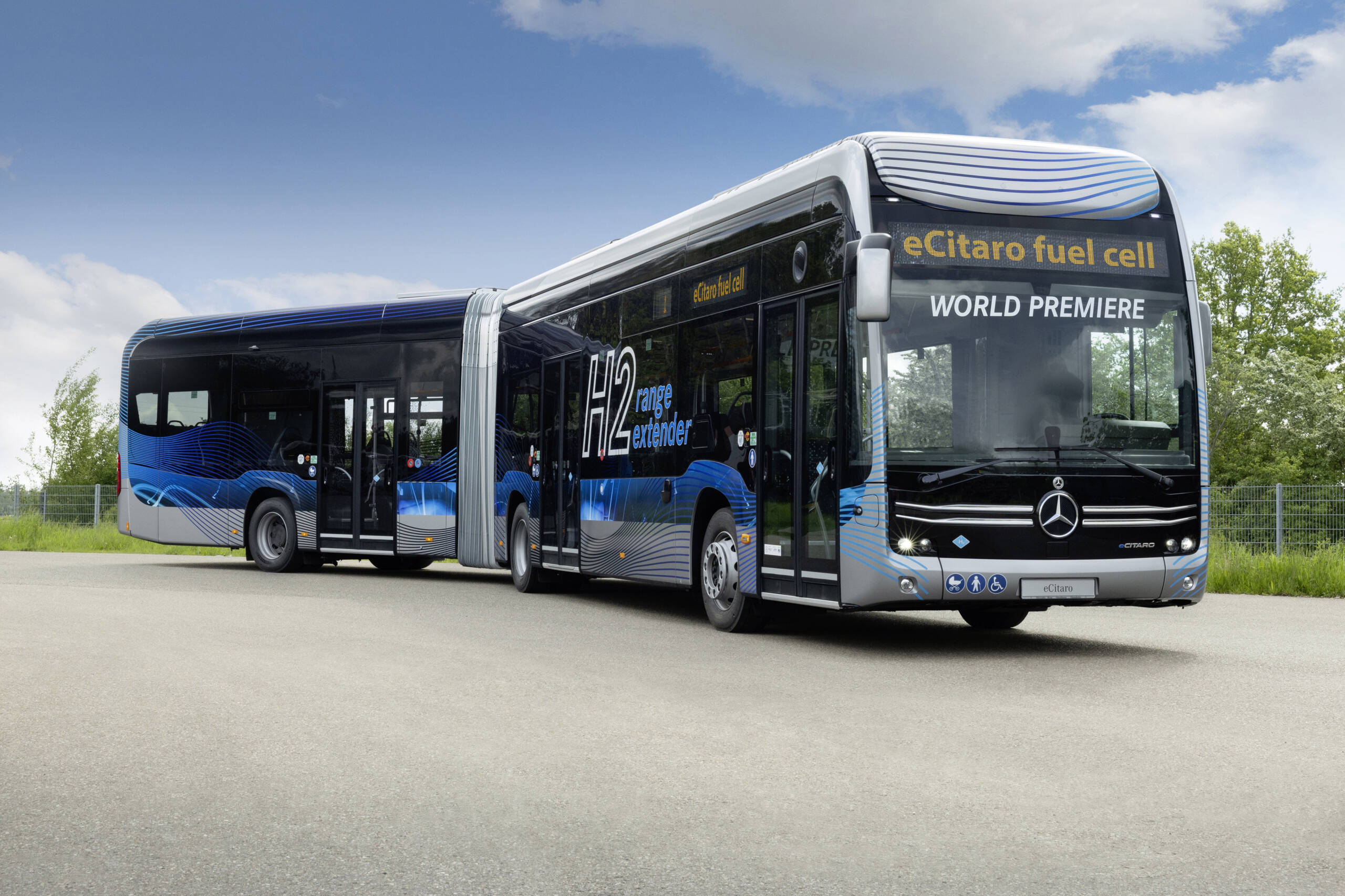 1000 Mercedes-Benz eCitaro: Elektrobus auf der Erfolgsspur1000 Mercedes-Benz eCitaro: Electric Bus on the Winning Track