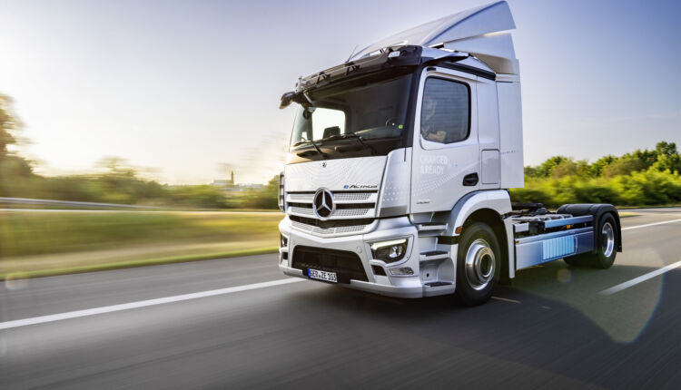 Baldiger Serienstart: eActros 300 Sattelzugmaschine fährt auf eigener E-Achse von der Pfalz bis in die TürkeiStart of series production soon: All-electric eActros 300 Tractor drives from Germany to Turkey