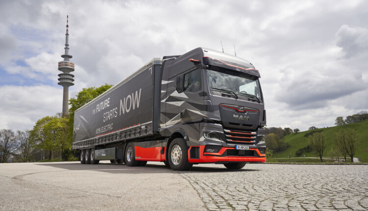 1689058450_p_eot_man_etruck_red_dot_4