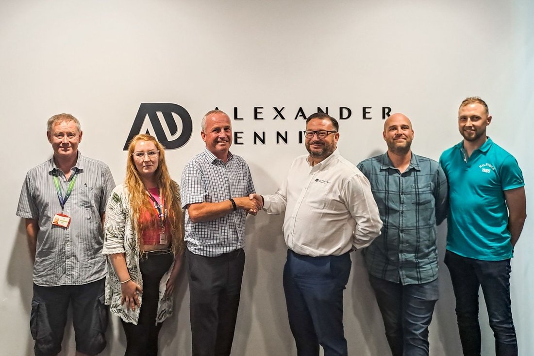 alexander dennis