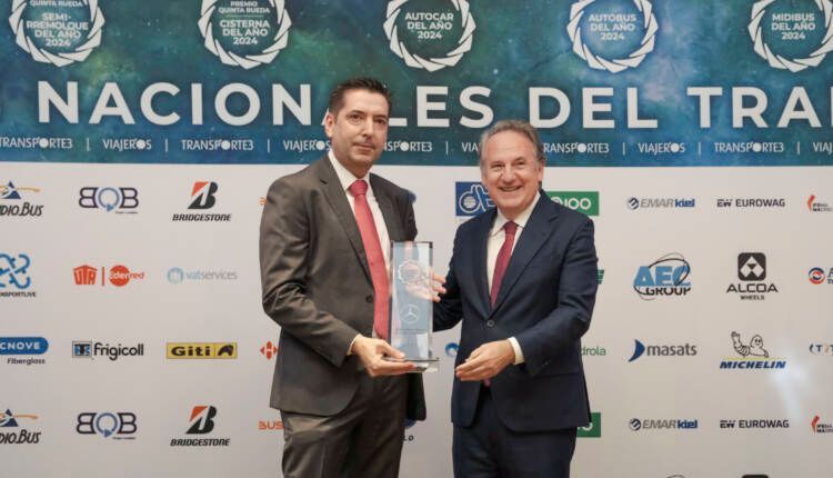 Doppelter Triumph: Mercedes-Benz eCitaro fuel cell ist „Bus des Jahres“ und „Ökologischer Bus des Jahres“Mercedes-Benz eCitaro fuel cell is “Bus of the Year” and “Ecological Bus of the Year”