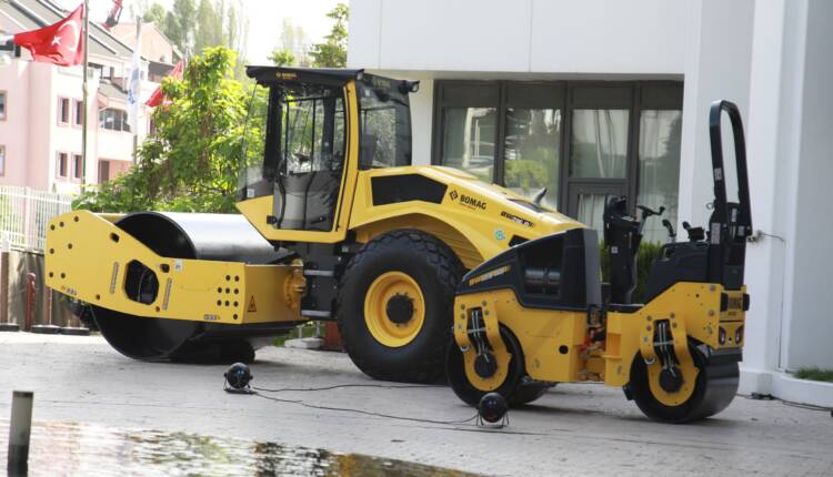 Bomag BW 216 D-5 toprak silindiri ve Bomag BW 120 AD-5 asfalt silindiri