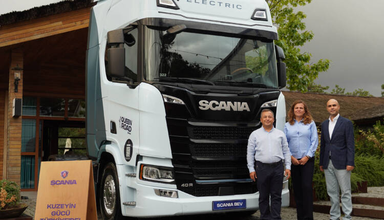 Dogus Otomotiv Scania Satis Muduru Bayazit Canbulat, Scania Kadin Surucu Ines Kasumovic, Dogus Otomotiv Scania Pazarlama Muduru Omer Madazlioglu