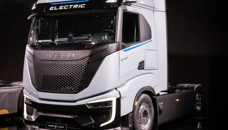 IVECO S-eWay Artic1