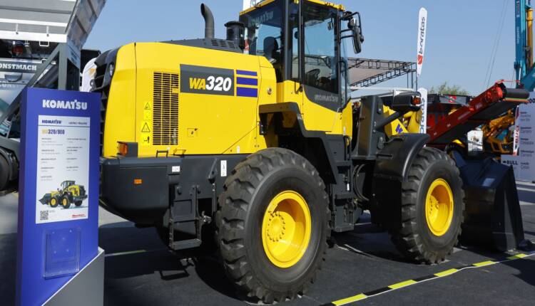 Komatsu WA320@Komatek 2024