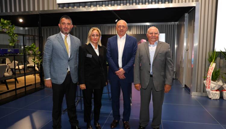 Onur Göçmez-Diane Arkas Göçmez-Bernard Arkas-Lucien Arkas