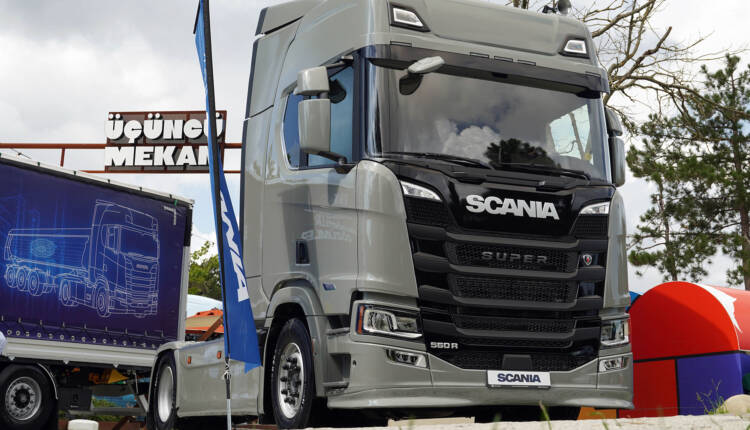 Scania Super 560R